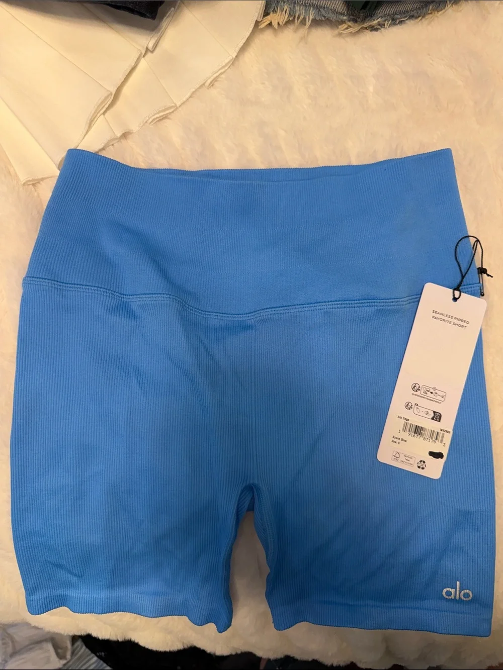 ALO Yoga Ribbed High-Waist Bike Shorts - Bright Blue
